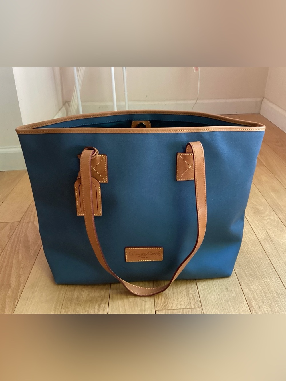 Dooney & Bourke Strap Handle Large Cindy Tote - NWT